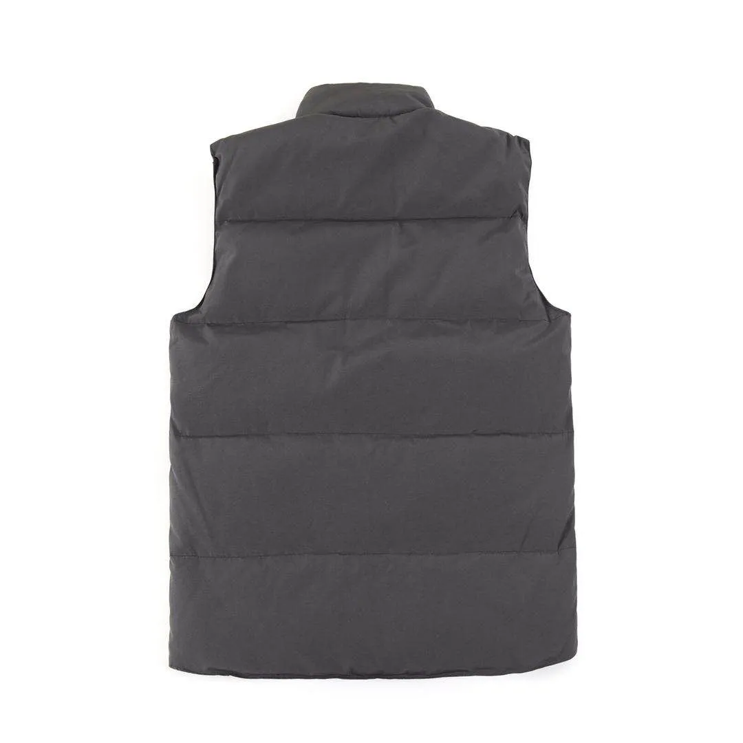 P360 Graphite Gray] Canada Goose Canada Goose#Freestyle Crew 4154M Men’s and Women’s Vest Down# ➖ Genuine synchronous anti-counterfeiting chip sensor! ➖ Imported Behringer embroidery machine to customize 10,000-needle embroidery logo! ➖ Imported 21-count polyester-cotton blended original fabric, using Feather-Light 10D waterproof coating fabric, made of 84.5% polyester fiber and 15.5% cotton, 100% the best feel in the entire network! ➖ The genuine official website uses the national standard 80 white duck down, and will never be misled by false claims such as 90 down or goose down! ➖ 100% nylon nylon lining with double double-layer sealing design to prevent velvet from running away. Top-grade polar fleece is used in the collar and pockets to keep warm and comfortable! ➖ Yoshida YKK provides original custom-made electroplated sliders. YKK two-way lockable zippers are tight and smooth and will not peel off paint! ➖ 3M composite original Velcro is durable, and all accessories and hardware are disassembled and customized! ⛔No slander, no exaggeration, no need for too much copywriting, because it is focused, it is professional!  SIZE: XS S M L XL XXL